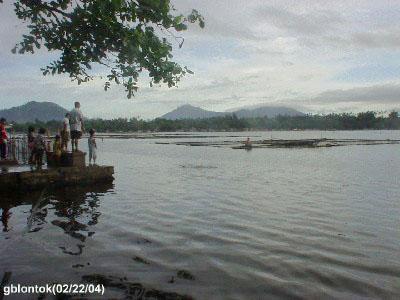 Photo by:: GBLontok (2004)