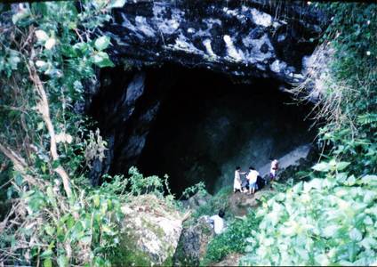 Entrance opening to Sagada Burial Cave. Picture was taken at an elevation before the entrance. You will notice the huge opening.
Photo by:: paulperez (2002)